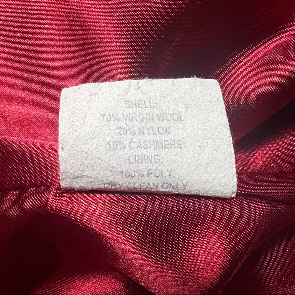 Pendleton Red Pea Coat with Hood and Double-Breasted Design - Picture 10 of 15